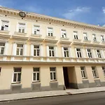 Apartments In Vienna Near Schoenbrunn & Westbahnhof - Keyless Check-In