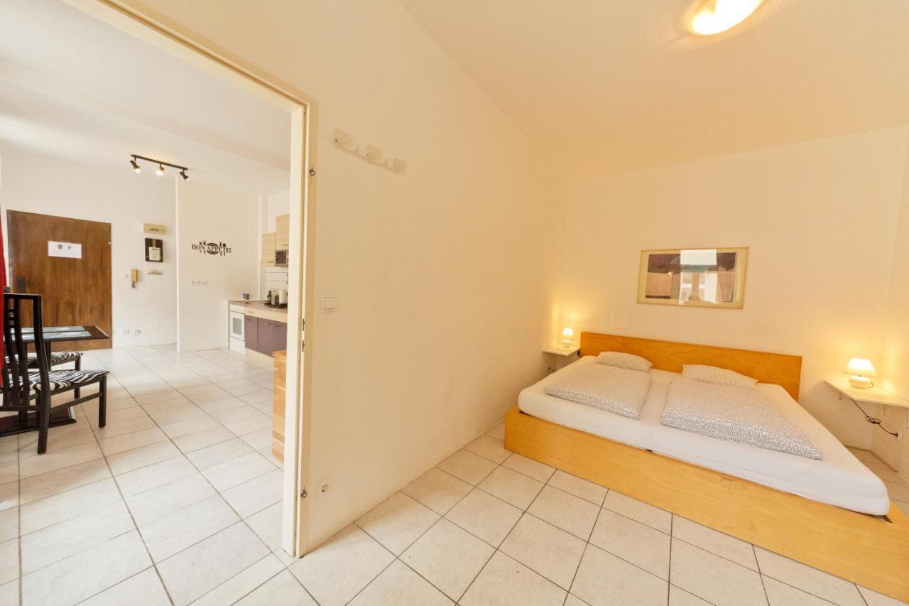 Apartment In Near Schoenbrunn & Westbahnhof - Keyless Check-in Vienna